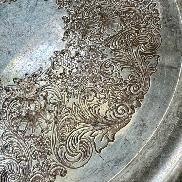 2 Vintage Rogers Silver Platter/Trays: WM Round 15” & FB Oblong 16.5”x 11.5” VYG - Picture 3 of 14